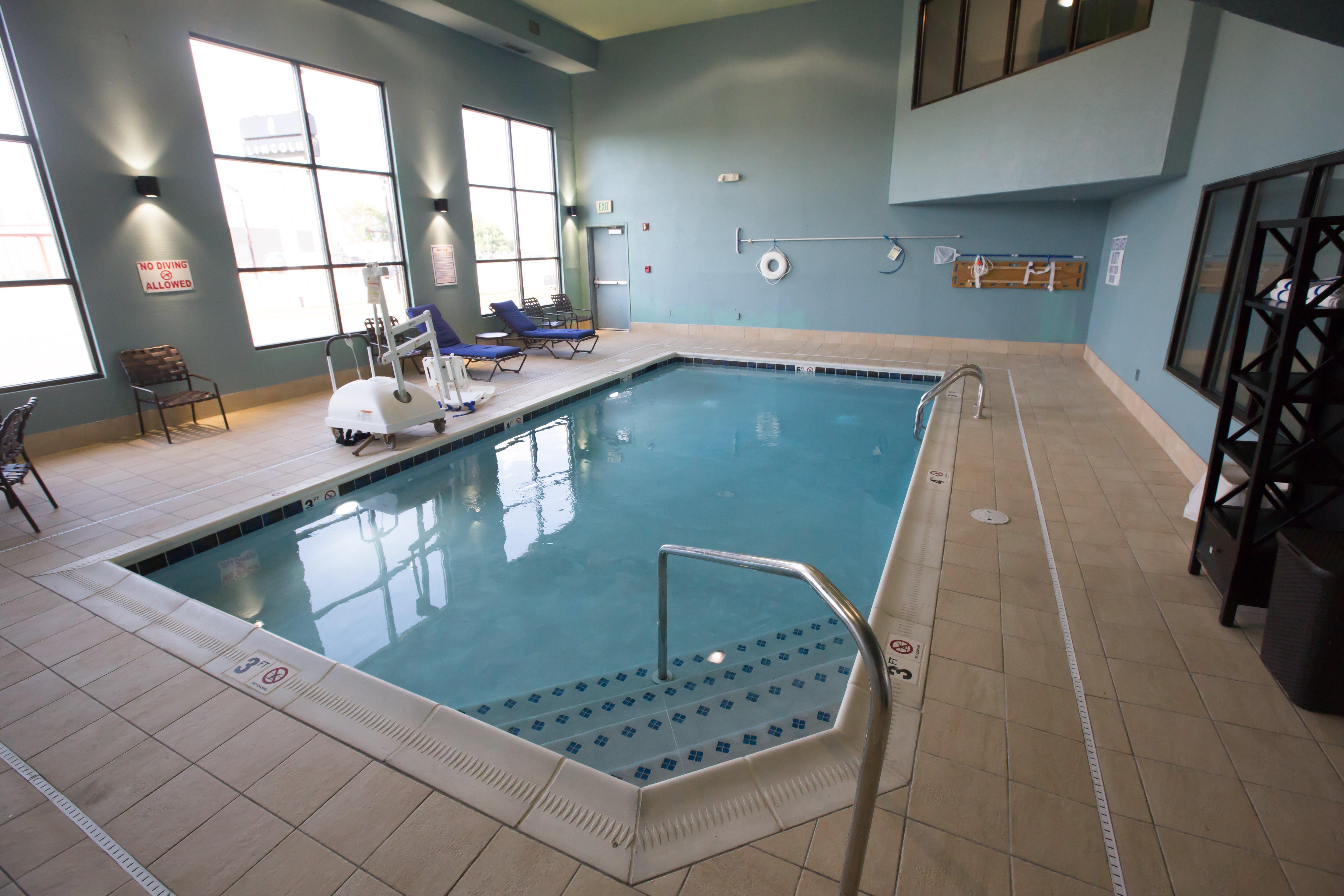 Holiday Inn Express Hotel & Suites Madison By Ihg Exteriér fotografie